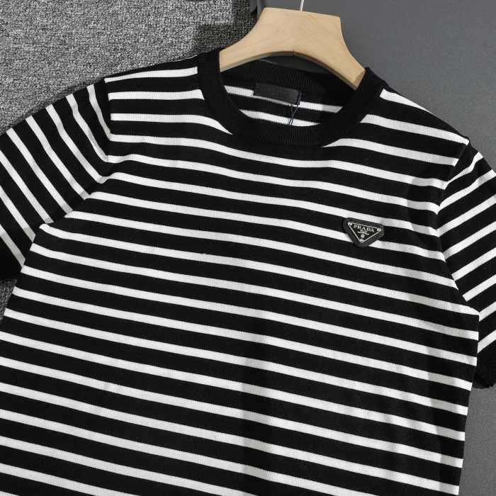 【話題商品！】プラダ 激安通販 の2026SS クルーネックニットセーター半袖Tシャツ