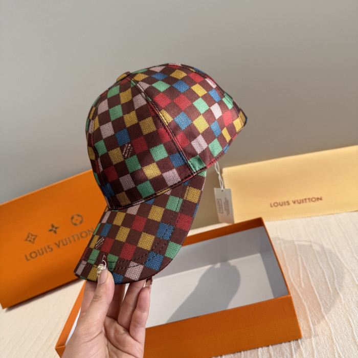 使い勝手良し ルイヴィトン 偽物通販  2026SSの新型LVベースボールキャップ