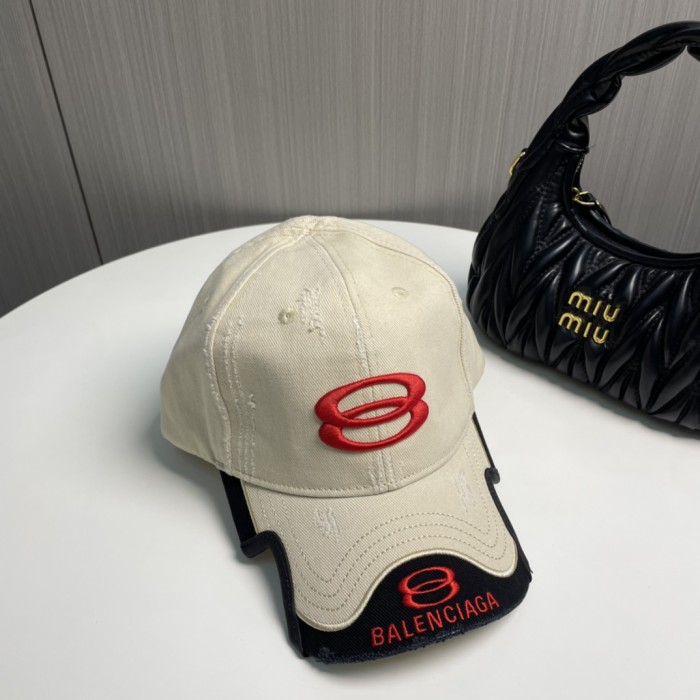 超奇跡の入荷☆ バレンシアガ コピーおすすめ 2026SS 新型刺繍ロゴのベースボールキャップ