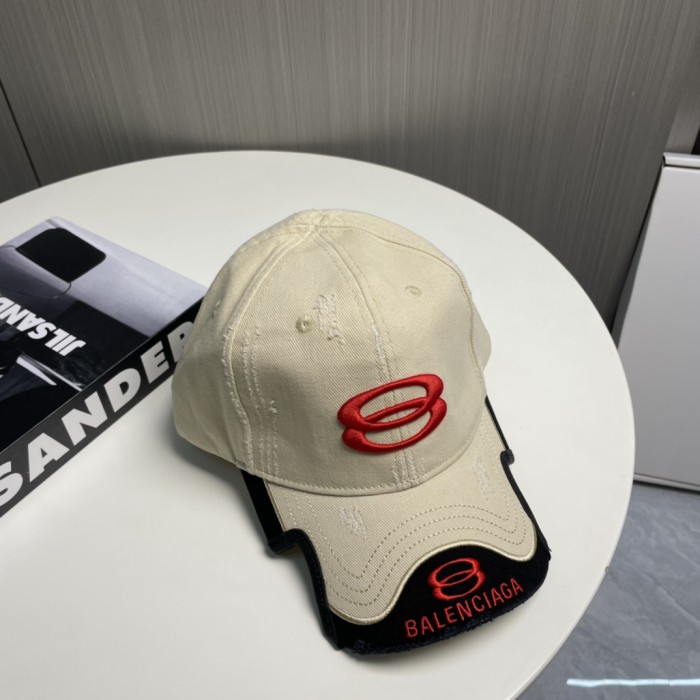 超奇跡の入荷☆ バレンシアガ コピーおすすめ 2026SS 新型刺繍ロゴのベースボールキャップ