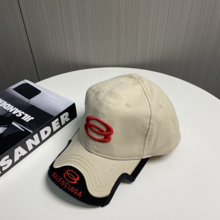 超奇跡の入荷☆ バレンシアガ コピーおすすめ 2026SS 新型刺繍ロゴのベースボールキャップ