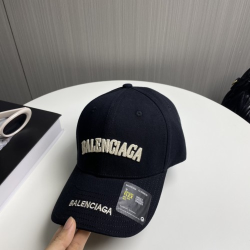 超話題! バレンシアガ スーパーコピー 2026SS 刺繍文字入り新デザイン野球帽