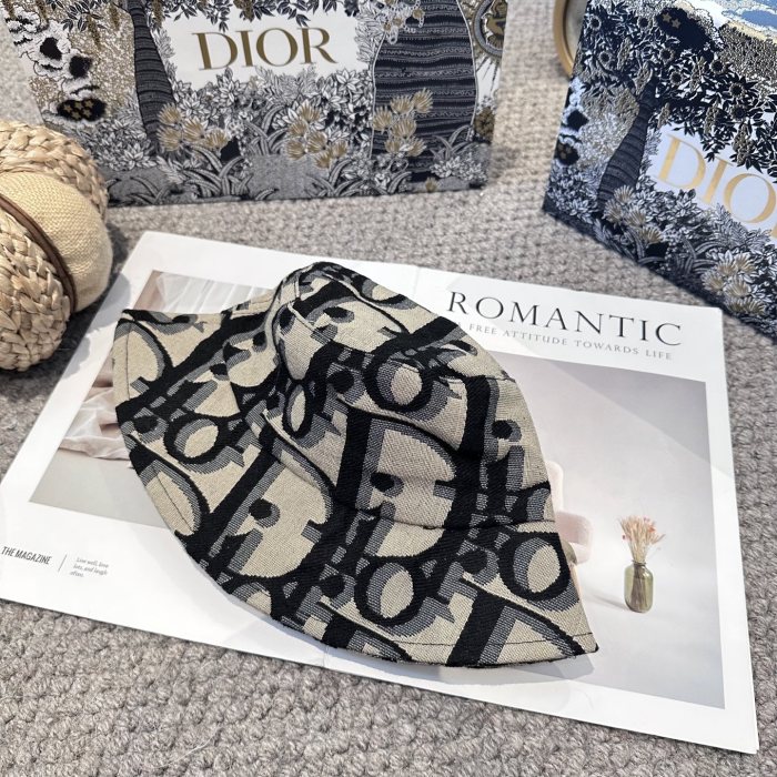 【限定】 ディオール n級品 2026SS のDior ロゴ漁師帽