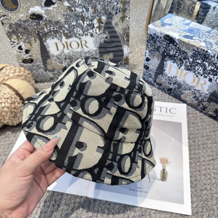 【限定】 ディオール n級品 2026SS のDior ロゴ漁師帽
