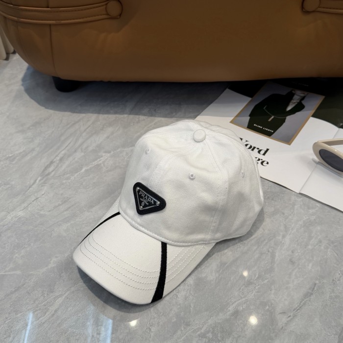 日本未入荷 プラダ スーパーコピー 2026SSの野球帽