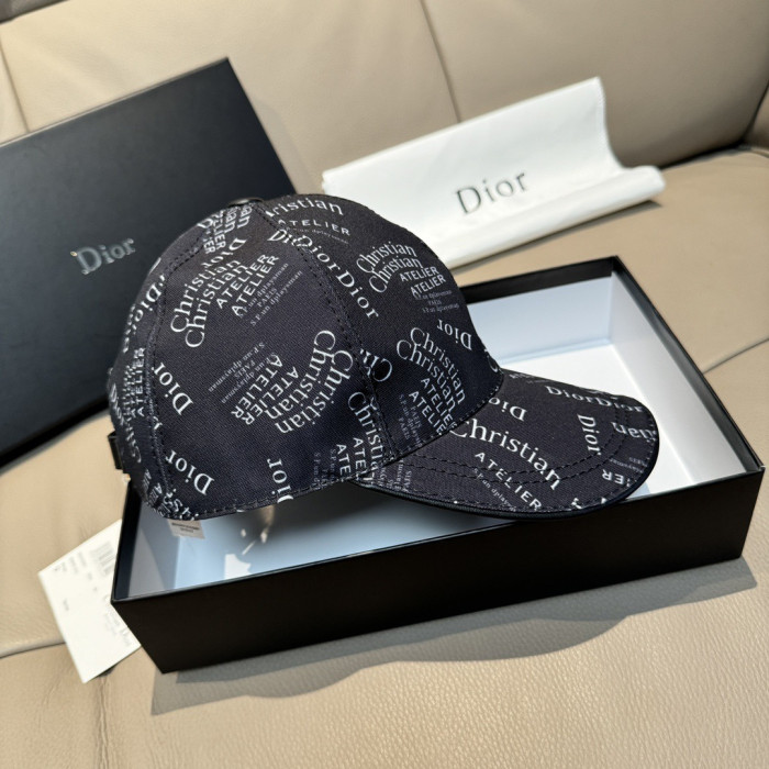 追跡付 ディオール コピーおすすめ 2026SS のDiorシルク印刷は野球帽