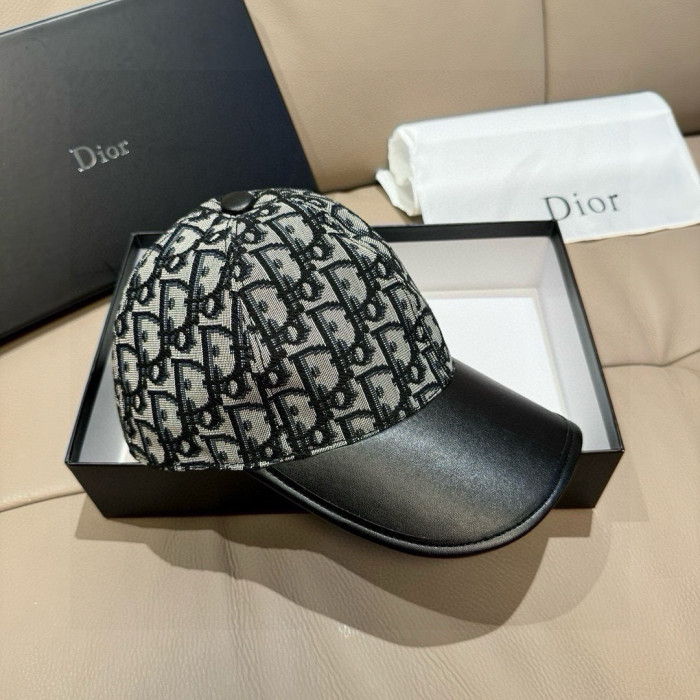 【限定】 ディオール スーパーコピー 2026SS Diorの老花は皮野球帽
