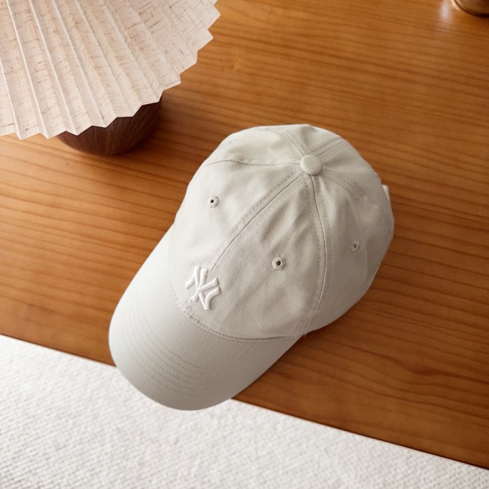 入手困難 NY n級品 2026SSの最新刺繍入り野球帽