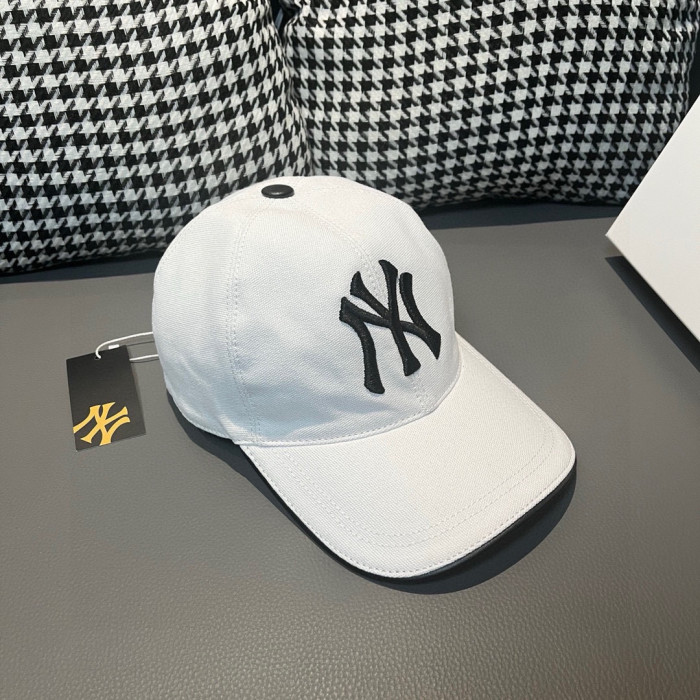 累積売上総額第１位！ NY 激安偽物 2026SSの刺繍​野球帽