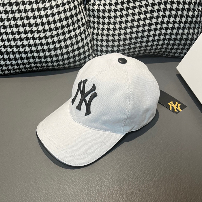 累積売上総額第１位！ NY 激安偽物 2026SSの刺繍​野球帽