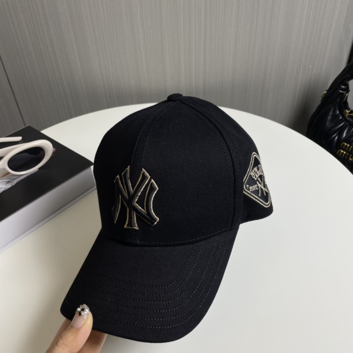入手困難 NY コピーおすすめ 2026SSの刺繍​野球帽