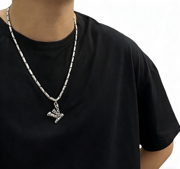 【話題商品！】 ルイヴィトン 激安偽物 2026SS のLVネックレス