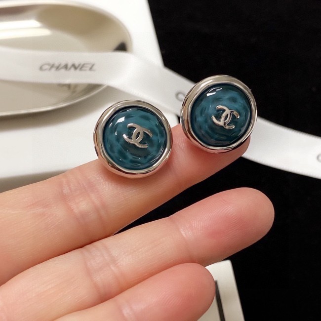 日本未入荷 シャネル スーパーコピー 2026SS ネイビーのピアス