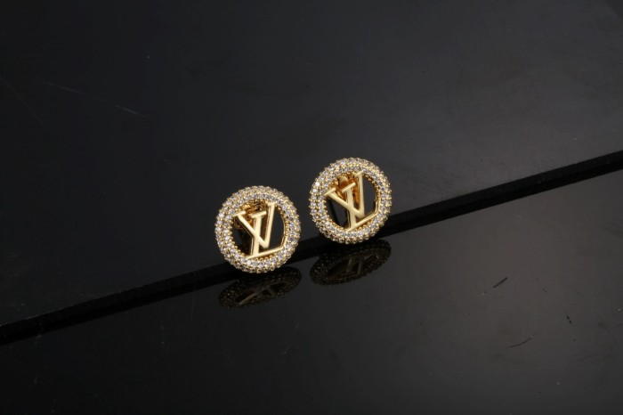 累積売上総額第１位！ルイヴィトン 偽物通販 2026SS LV アルファベットピアス