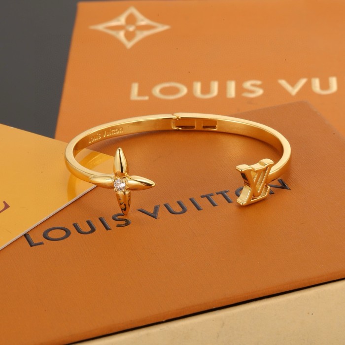 ★超人気 ルイヴィトン 激安偽物 2026SS LV シンプルなブレスレット
