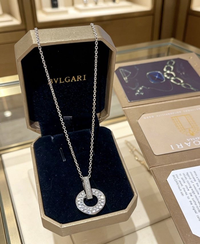 日本未入荷 ブルガリ コピー 2026SS の  ネックレス