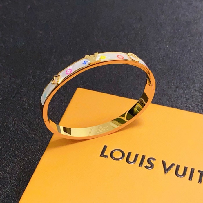 大人気 ルイヴィトン n級品 2026SS LV 白貝母ブレスレット