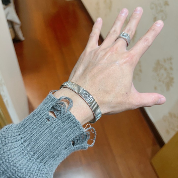 日本未入荷 ブルガリ 激安通販 2026SS のクリップブレスレット