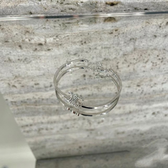 日本未入荷 Celineセリーヌn級品 2026SS ブレスレット