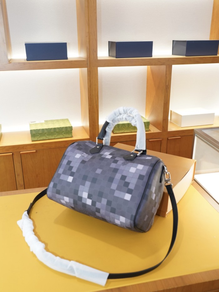 高品質 ルイヴィトン n級品 2026SS メンズ ショルダーバッグ