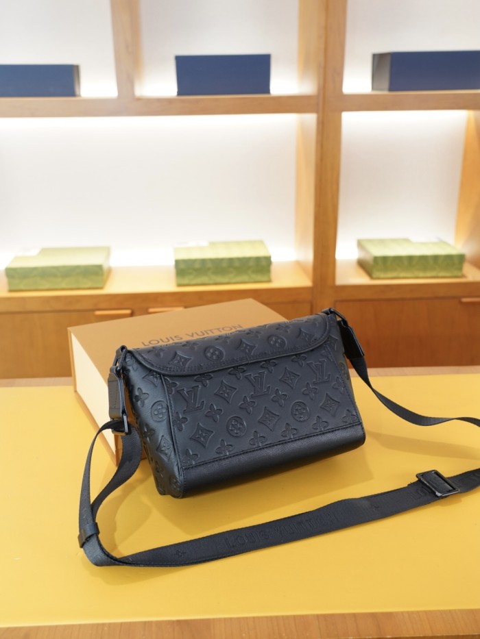 累積売上総額第１位！ルイヴィトン 偽物通販 2026SS メンズ ショルダーバッグ