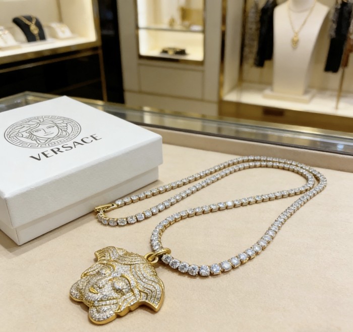 使い勝手良し Versace ヴェルサーチ スーパーコピー 2026SS ブレスレット