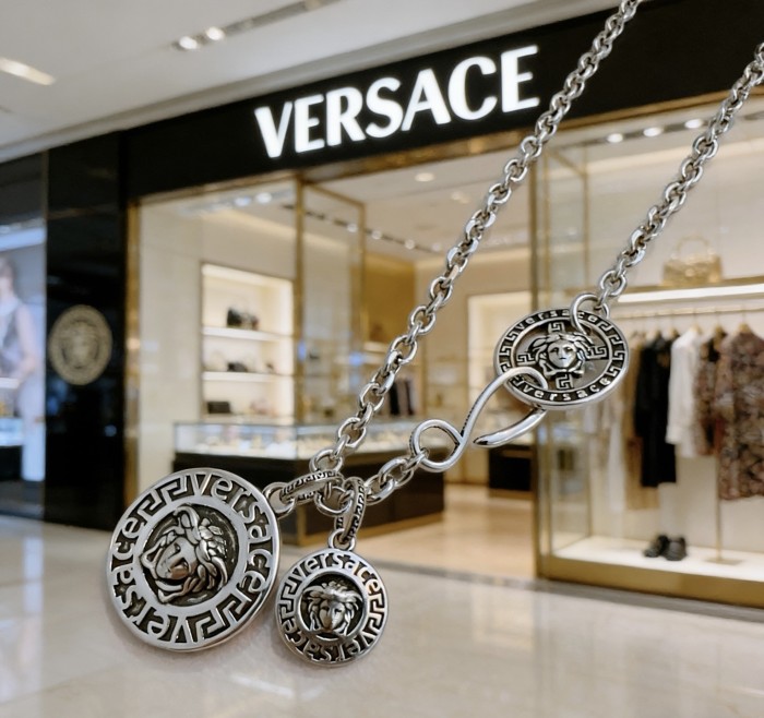 【話題商品！】 Versace ヴェルサーチ コピーおすすめ 2026SS ネックレス