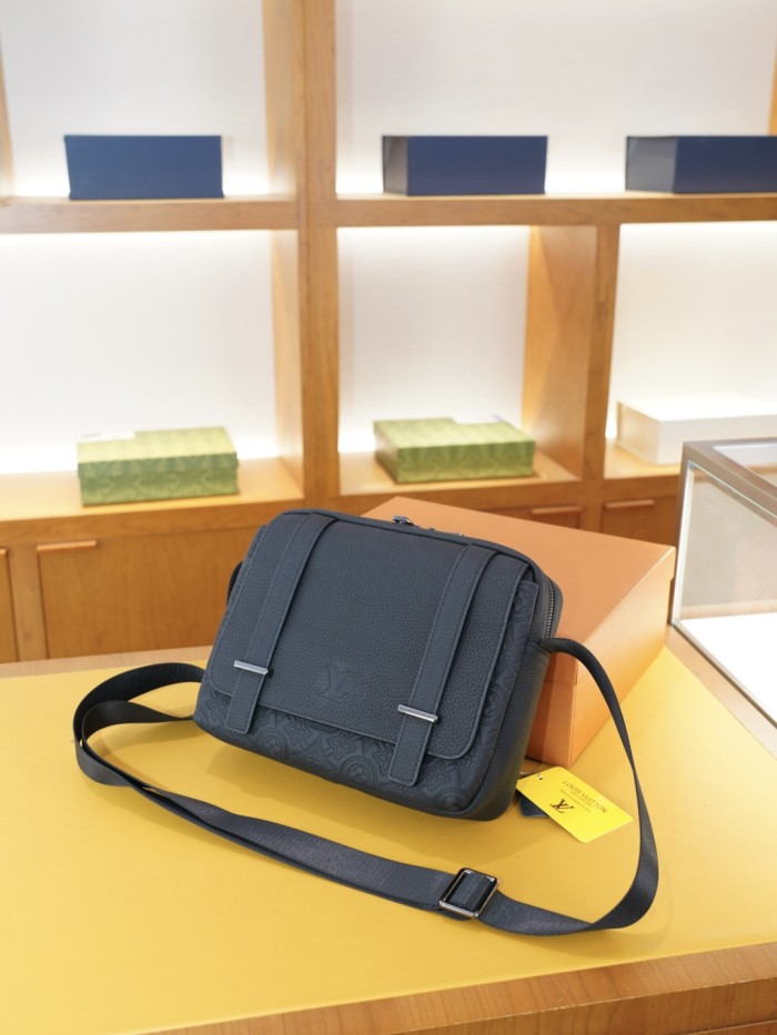 【限定】 ルイヴィトン コピー 2026SS メンズ ショルダーバッグ