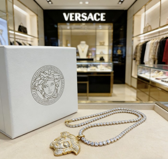 使い勝手良し Versace ヴェルサーチ スーパーコピー 2026SS ブレスレット
