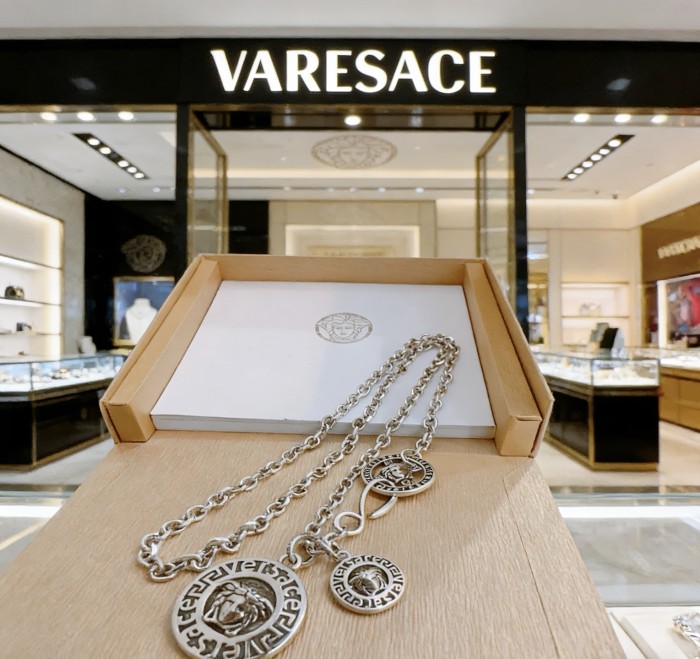 【話題商品！】 Versace ヴェルサーチ コピーおすすめ 2026SS ネックレス
