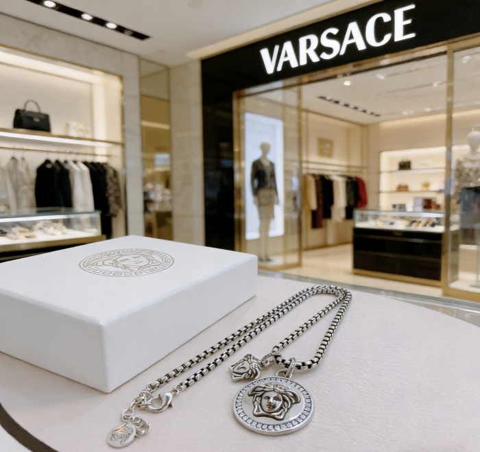 【限定】 Versace ヴェルサーチ n級品 2026SS ネックレス