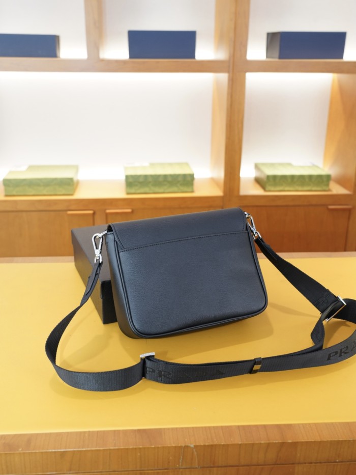 超奇跡の入荷☆ プラダ コピーおすすめ 2026SSメンズ ショルダーバック