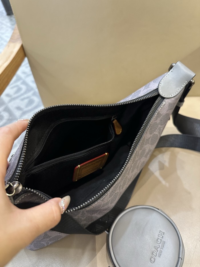 【限定】コーチ コピーおすすめ 2026SS レディース ショルダーバッグ