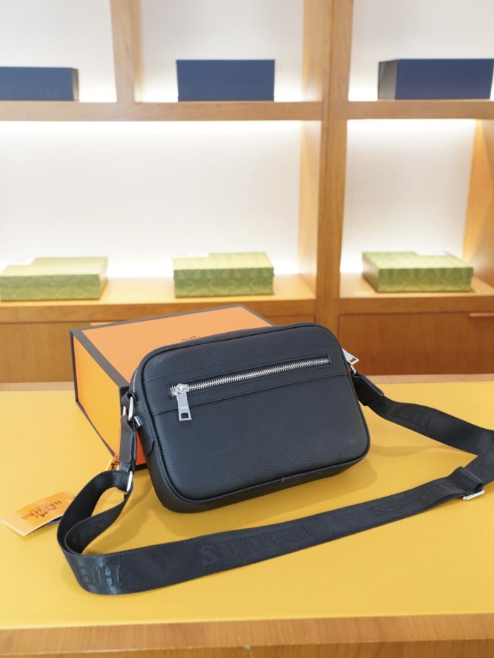 一目惚れ♪ エルメス 偽物通販 2026SSメンズ ショルダーバック