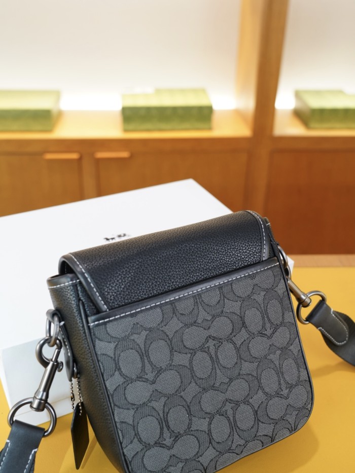 【限定】コーチ n級品 2026SS メンズ ショルダーバッグ