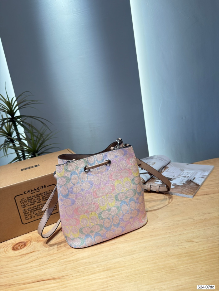 稀少 コーチ コピーおすすめ 2026SS レディース ショルダーバッグ