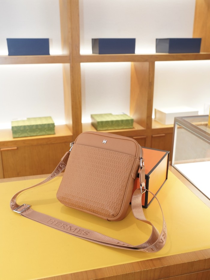 日本未入荷 エルメス 激安通販 2026SSメンズ ショルダーバック