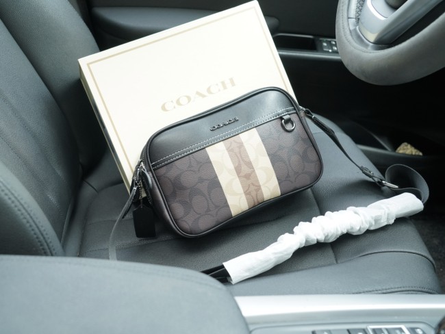 使い勝手良し コーチ コピー 2026SS メンズ ショルダーバッグ