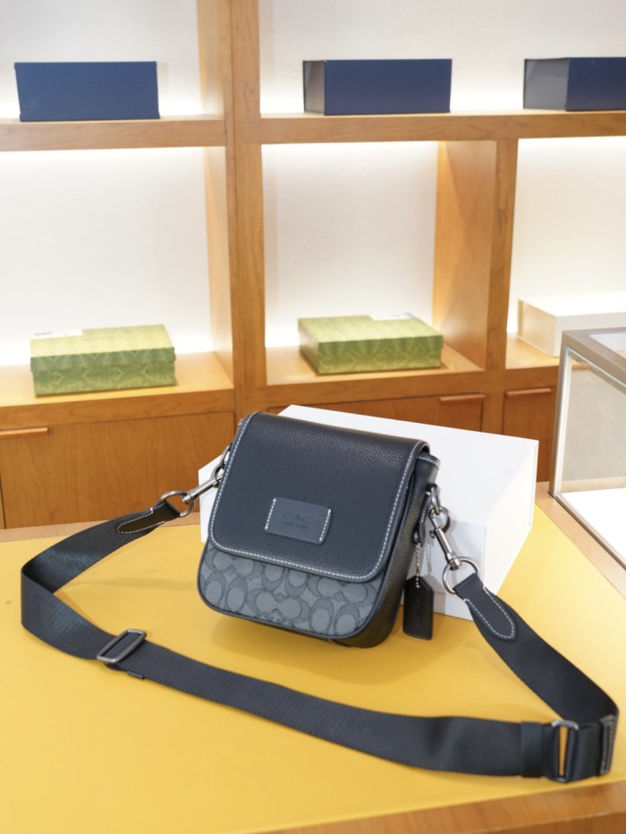 【限定】コーチ n級品 2026SS メンズ ショルダーバッグ