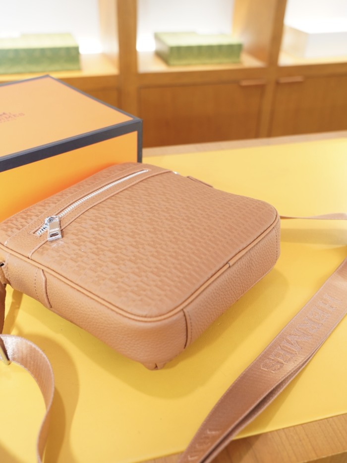 日本未入荷 エルメス 激安通販 2026SSメンズ ショルダーバック