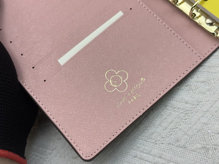 大人気 ルイヴィトン n級品 2026SS メンズ 短財布