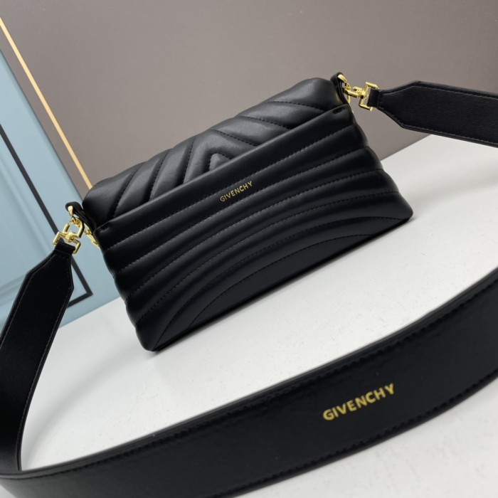 超奇跡の入荷☆ ジバンシィ 偽物通販 2026SS レディース ショルダーバック