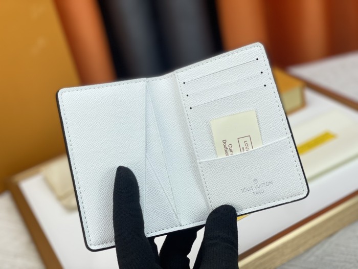 超奇跡の入荷☆ ルイヴィトン コピー 2026SS メンズ 短財布