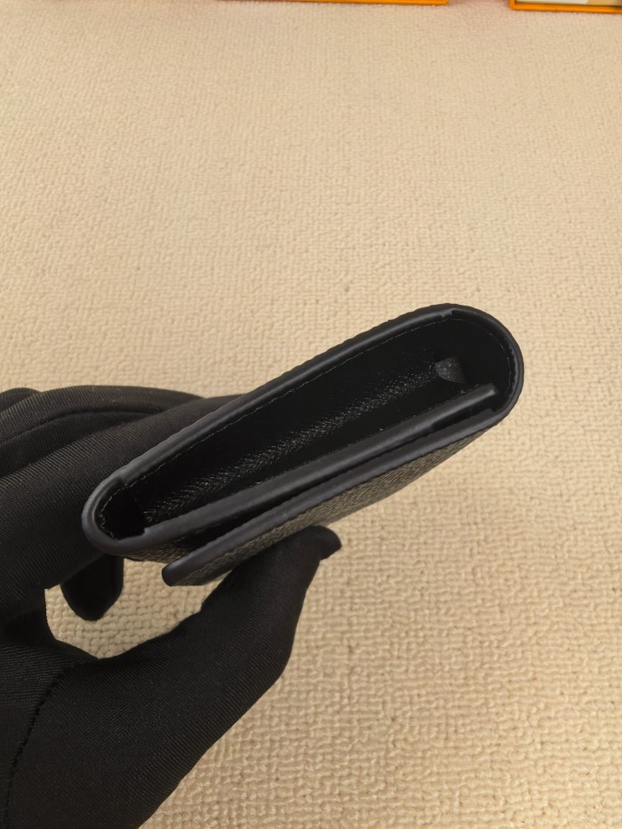 超奇跡の入荷☆ ルイヴィトン 激安偽物 2026SS レディース 短財布