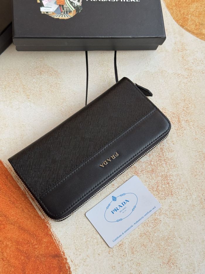超奇跡の入荷☆ プラダ スーパーコピー 2026SS レディース 長財布