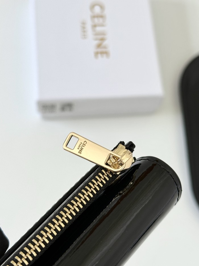 日本未入荷 セリーヌ コピー 2026SS レディース 短財布