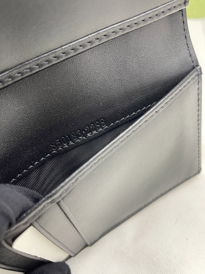 超話題! グッチ n級品 2026SS レディース 短財布
