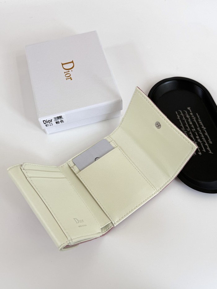 使い勝手良し ディオール n級品 2026SS レディース 短財布