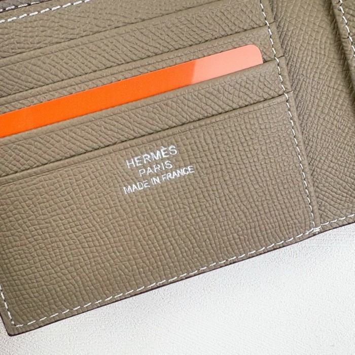 累積売上総額第１位！Hermesエルメス コピーおすすめ 2026SS レディース 短財布