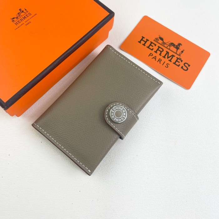 入手困難  Hermesエルメス コピーおすすめ 2026SS レディース 短財布